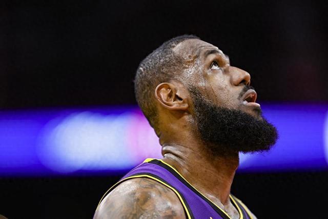 哈格里夫斯：琼斯的场上位置有点靠后